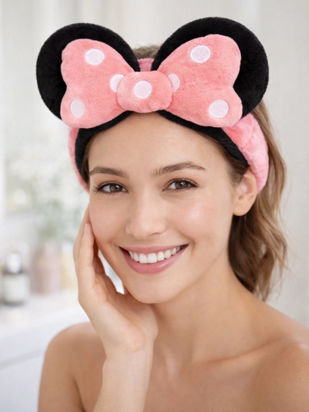 The Crème Shop Disney Minnie Mouse 3D Teddy Spa Headband